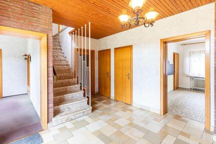 Haus Hollenstedt - 9 Zimmer, 200 m&sup2;, 2.400&euro; | Angebot:26289305