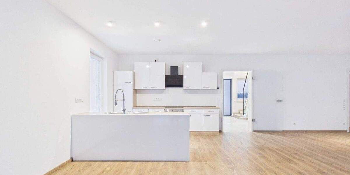 Doppelhaushälfte Moosinning Eichenried - 8 Zimmer, 315 m&sup2;, 4.200&euro; | Angebot:24975065