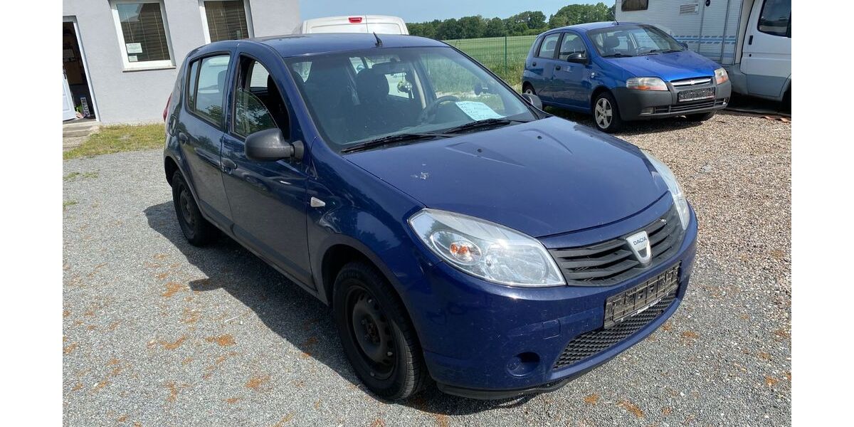 Dacia Sandero 93.000 km 1.350 &euro; Bandenitz 19230