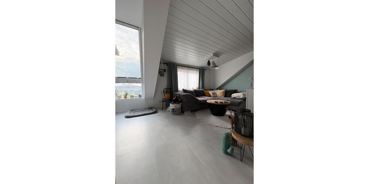 Dachgeschoßwohnung Sankt Leon-Rot Rot - 3.5 Zimmer, 72 m&sup2;, 850&euro; | Angebot:25393834