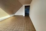 Helle 3-Zimmer-Dachgeschoßwohnung in zentraler Lage mit Balkon & Stellplatz