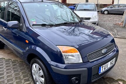Ford Fusion 130.000 km 2.680 € Berlin 13403
