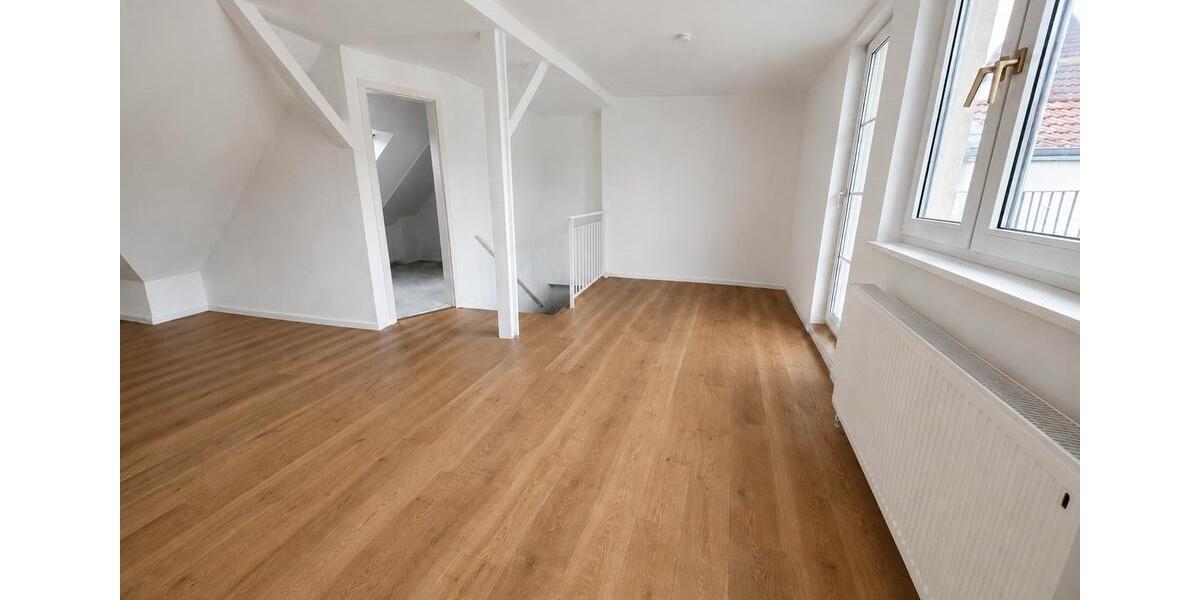 Dachgeschoßwohnung Weinheim - 2 Zimmer, 64 m&sup2;, 820&euro; | Angebot:26563799