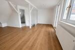 Dachgeschoßwohnung Weinheim - 2 Zimmer, 64 m&sup2;, 820&euro; | Angebot:26563799