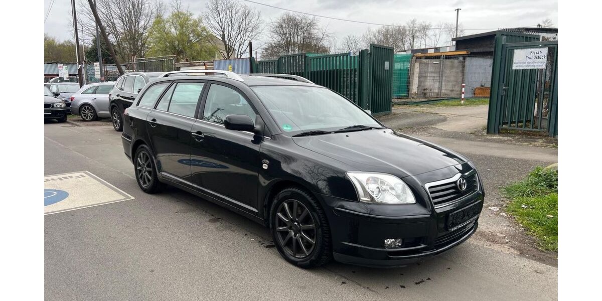 Toyota Avensis 260.000 km 1.800 &euro; Köln 50739