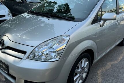 Toyota Corolla Verso 168.500 km 6.900 &euro; München 81243