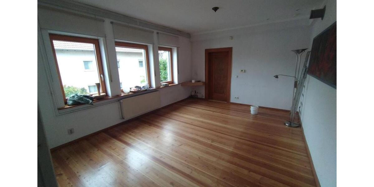 Einfamilienhaus Idstein - 7 Zimmer, 180 m&sup2;, 440.000&euro; | Angebot:26926508