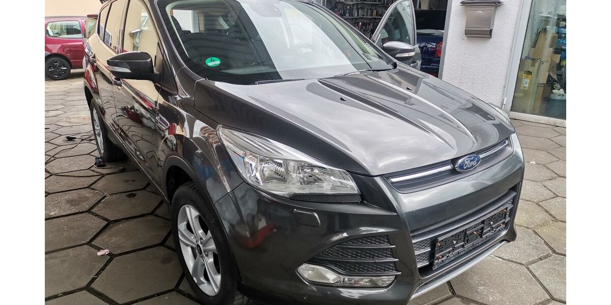 Ford Kuga 92.000 km 9.990 &euro; Koblenz 56072