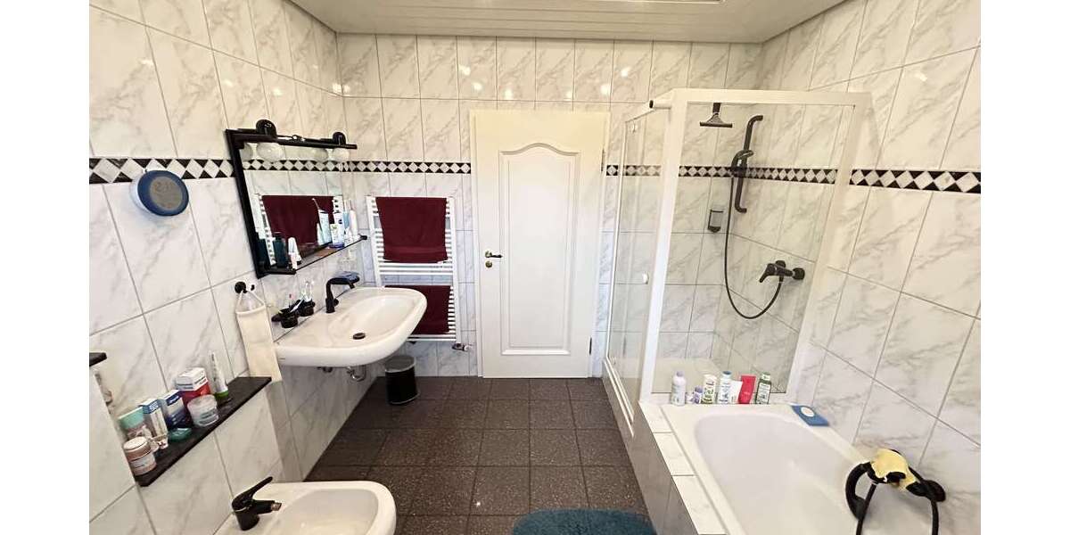 Mehrfamilienhaus, Wohnhaus Diemelstadt-Wrexen Wrexen - 7 Zimmer, 204 m&sup2;, 418.000&euro; | Angebot:25731141