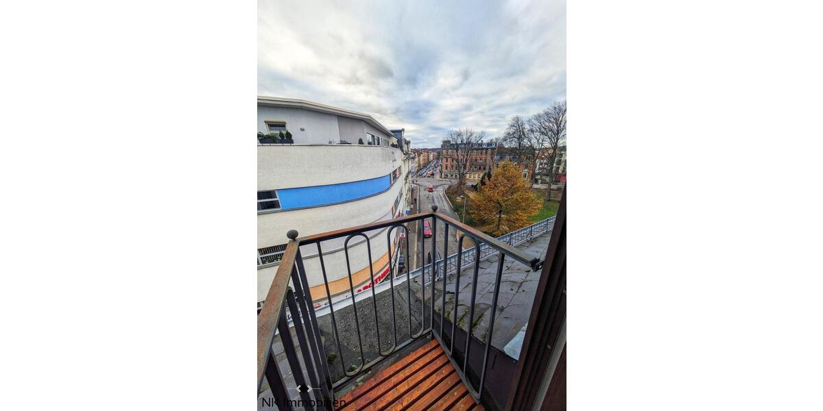 Dachgeschoßwohnung Zwickau - 3 Zimmer, 88 m&sup2;, 560&euro; | Angebot:26008237