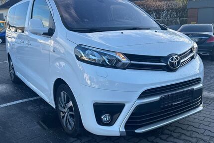 Toyota Proace (Verso) 205.000 km 18.999 &euro; Taunusstein 65232