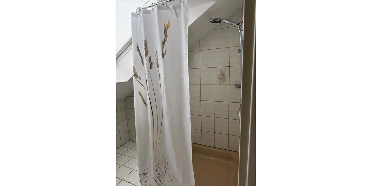 Dachgeschoßwohnung Zetel - 3 Zimmer, 90 m&sup2;, 800&euro; | Angebot:25022869