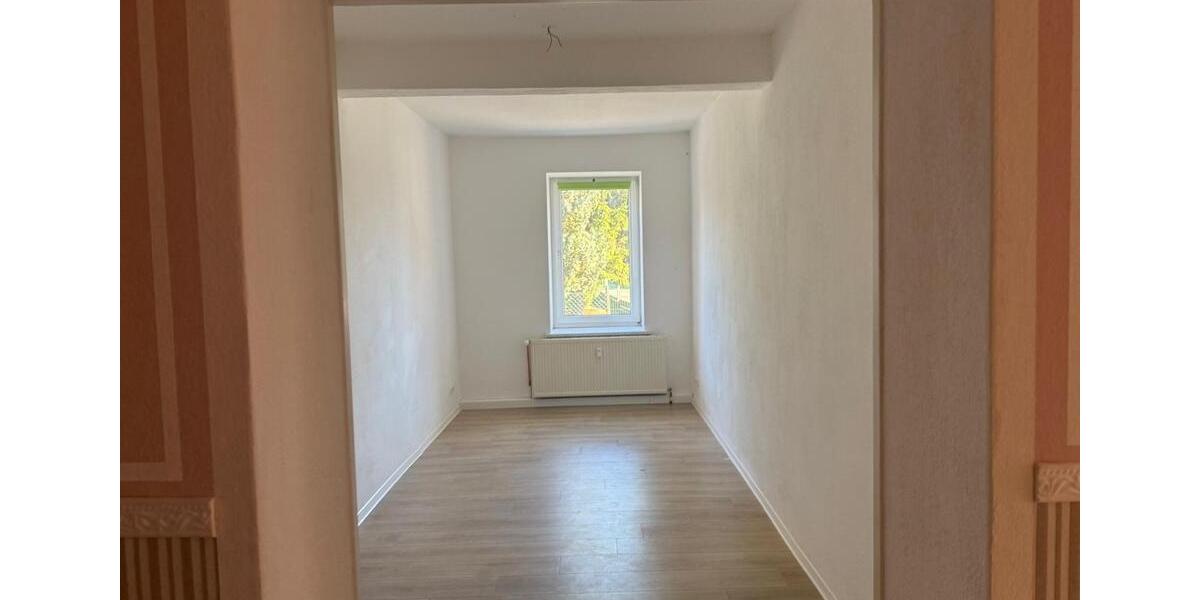 Erdgeschoßwohnung Seegebiet Mansfelder Land - 5 Zimmer, 120 m&sup2;, 750&euro; | Angebot:25280755