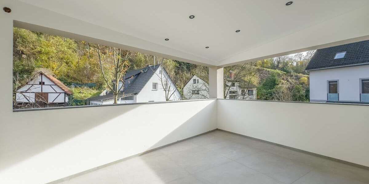 Haus zum Mieten in Bensheim 4.400 € 295 m² 8 zimmer