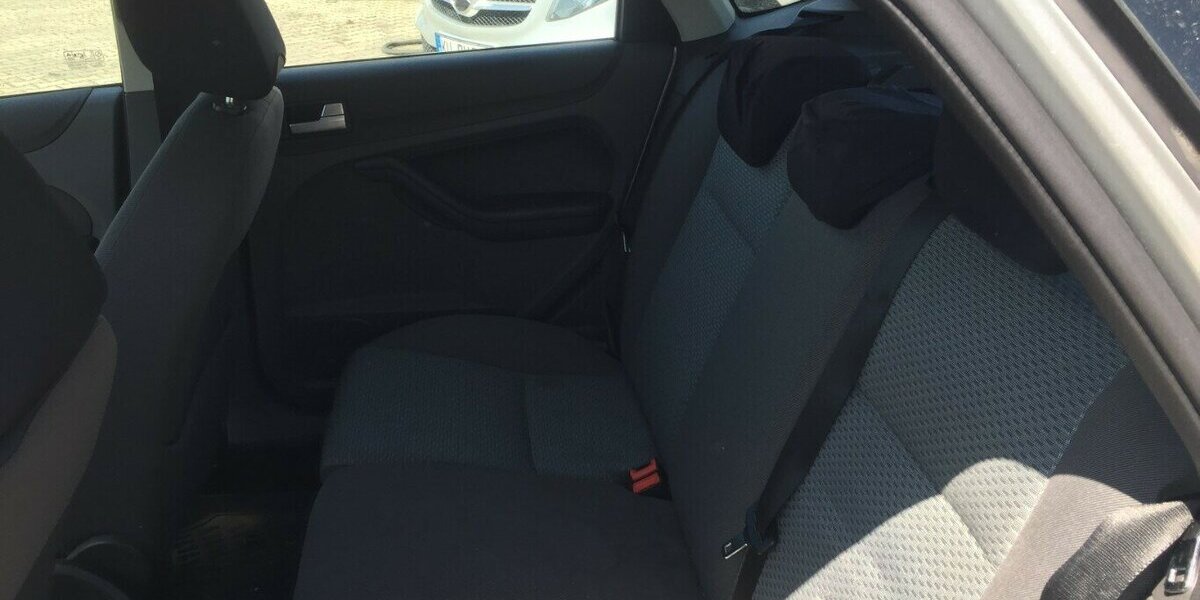 Ford Focus Ambiente,Klima,Tempomat! 153.000 km 850 &euro; Himmelkron 95502