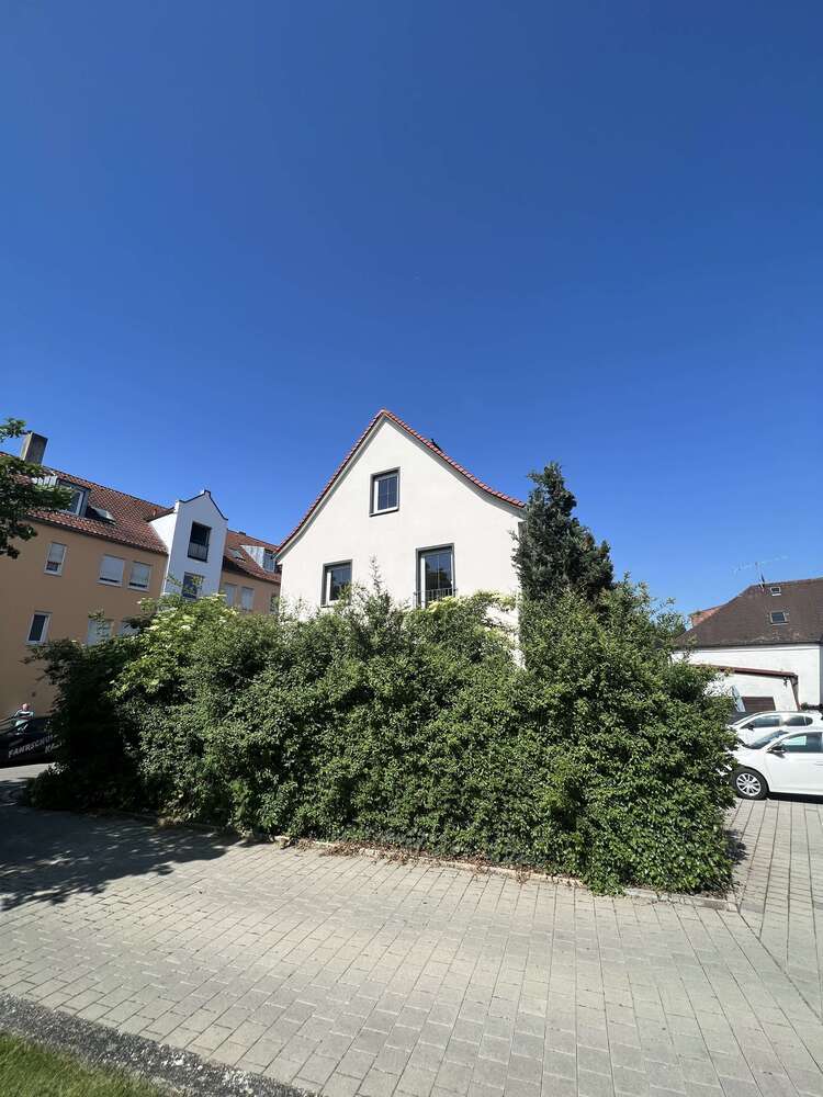 Haus zum Kaufen in Eggenfelden 495.000 € 170 m²
