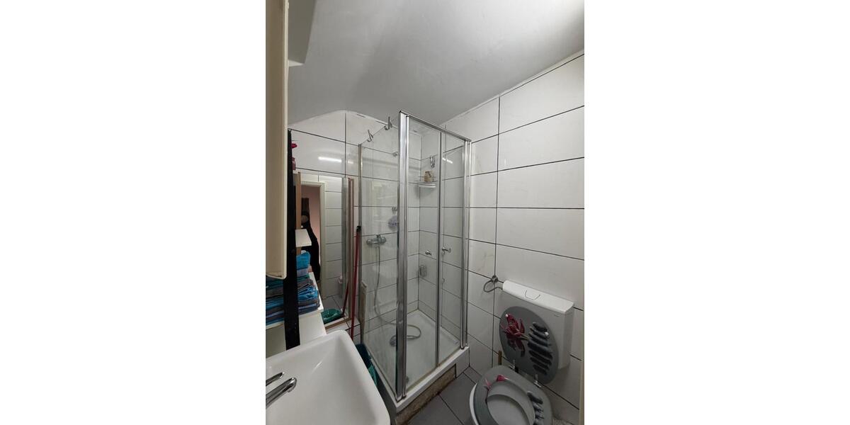 Dachgeschoßwohnung Viersen Hülsdonk - 1 Zimmer, 33 m&sup2;, 800&euro; | Angebot:24625414