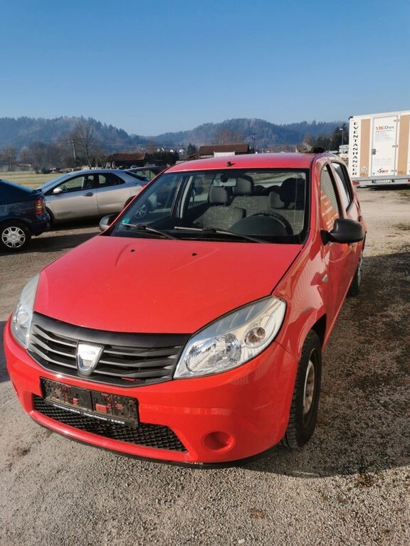 Dacia Sandero 123.400 km 1.390 € Backnang 71522