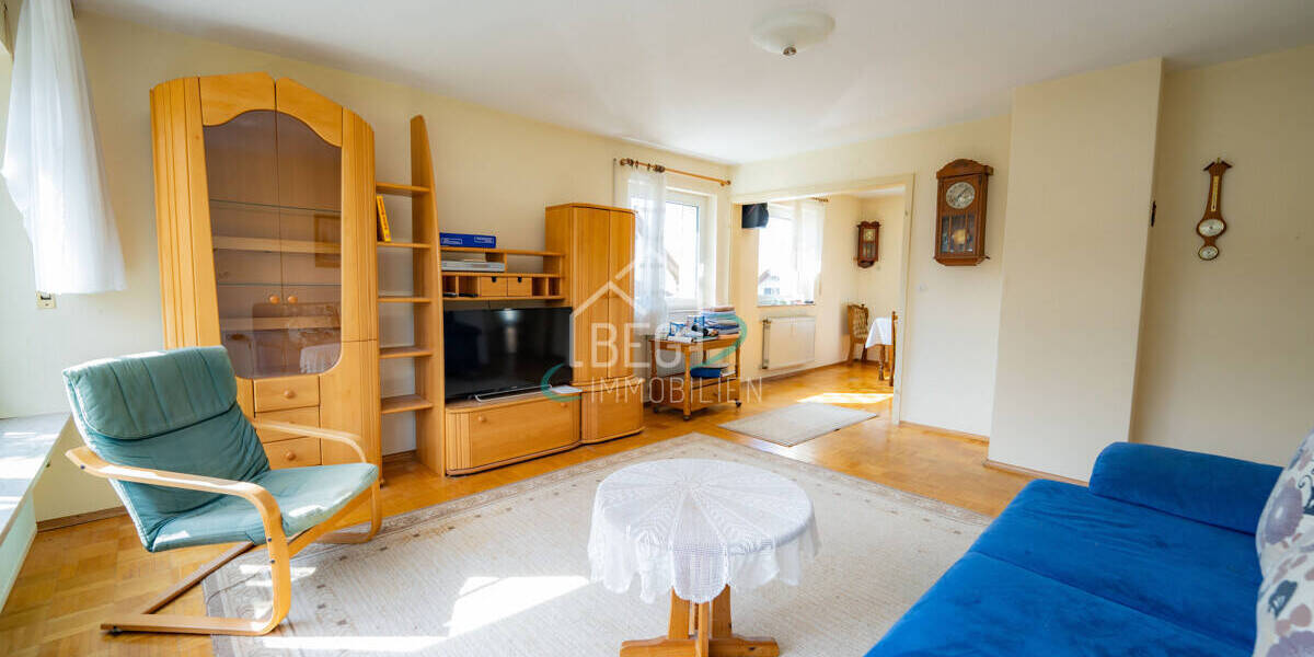 Mehrfamilienhaus, Wohnhaus Crailsheim Roßfeld - 8 Zimmer, 131 m&sup2;, 349.000&euro; | Angebot:26242334