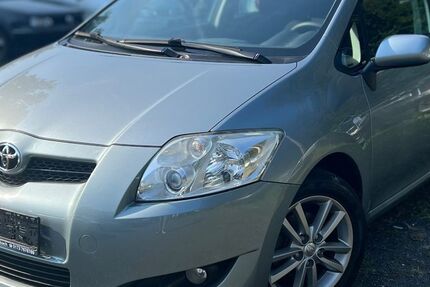 Toyota Auris 147.000 km 5.799 € Müschenbach 57629