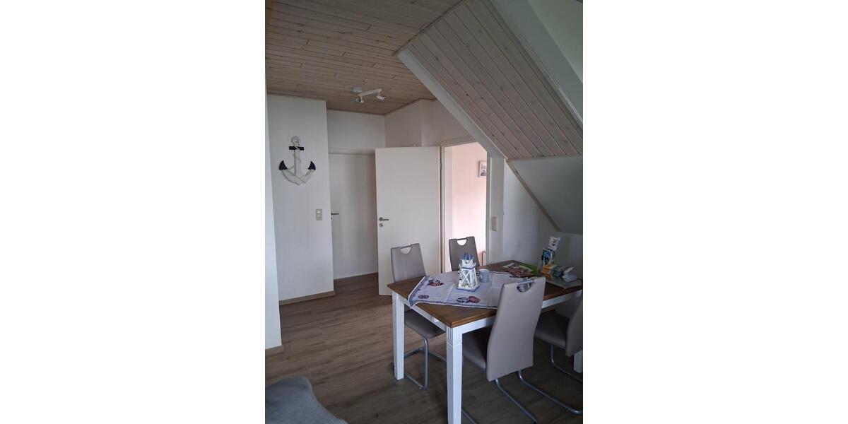 Wohnblockhaus mit Wasserblick 2 zimmer