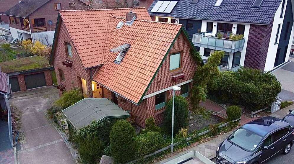 Haus zum Kaufen in Stade 485.500 € 121 m²