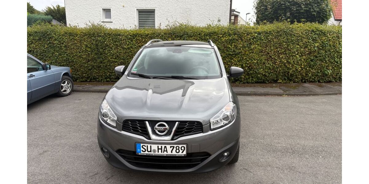 Nissan Qashqai 104.000 km 9.700 &euro; Soest 59494