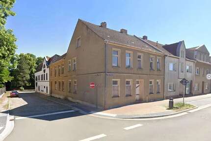 Haus Friedland - 12 Zimmer, 230 m&sup2;, 25.000&euro; | Angebot:25592113