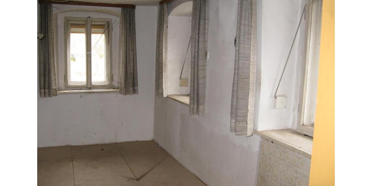Einfamilienhaus Winklarn - 6 Zimmer, 130 m&sup2;, 59.900&euro; | Angebot:26439474