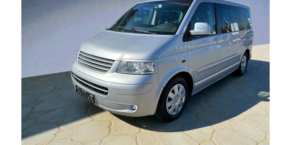 VW T5 Transporter 330.000 km 7.999 &euro; Lübeck 23560