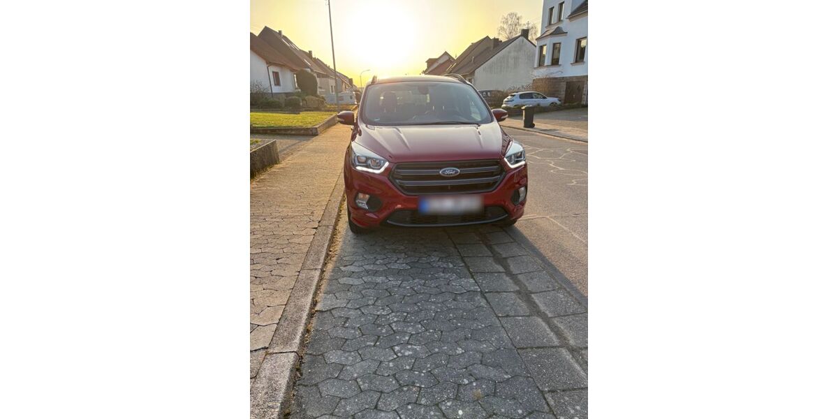 Ford Kuga 145.000 km 15.490 &euro; Saarwellingen 66793