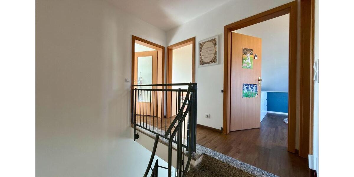 Doppelhaushälfte Bad Laasphe - 5 Zimmer, 140 m&sup2;, 285.000&euro; | Angebot:26383058