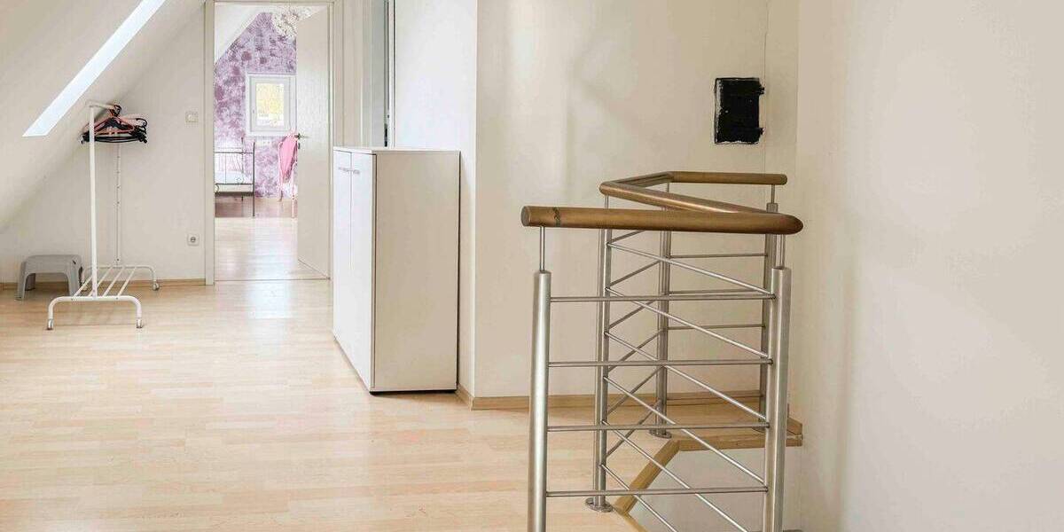 Etagenwohnung Bubenreuth - 5 Zimmer, 107 m&sup2;, 368.000&euro; | Angebot:26435238