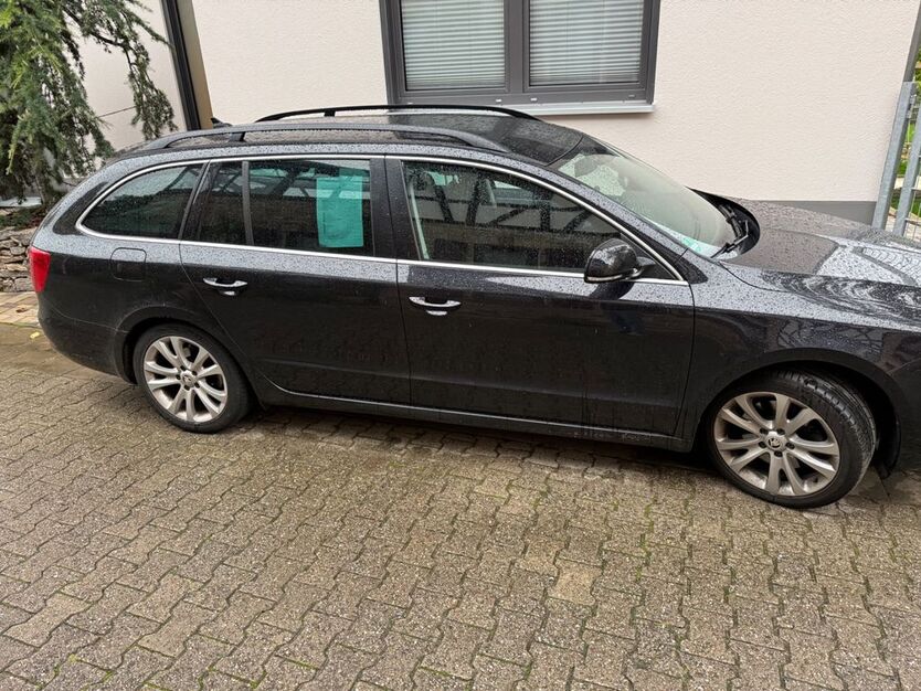 Skoda Superb 215.000 km 7.900 € Großkarlbach 67229