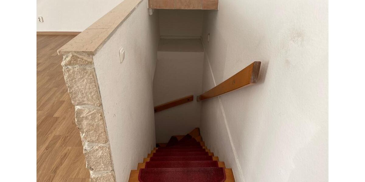 5-Zimmerwohnung mit Balkon, Garten und Garage mit direktem Zugang zur Wohnung 5 zimmer