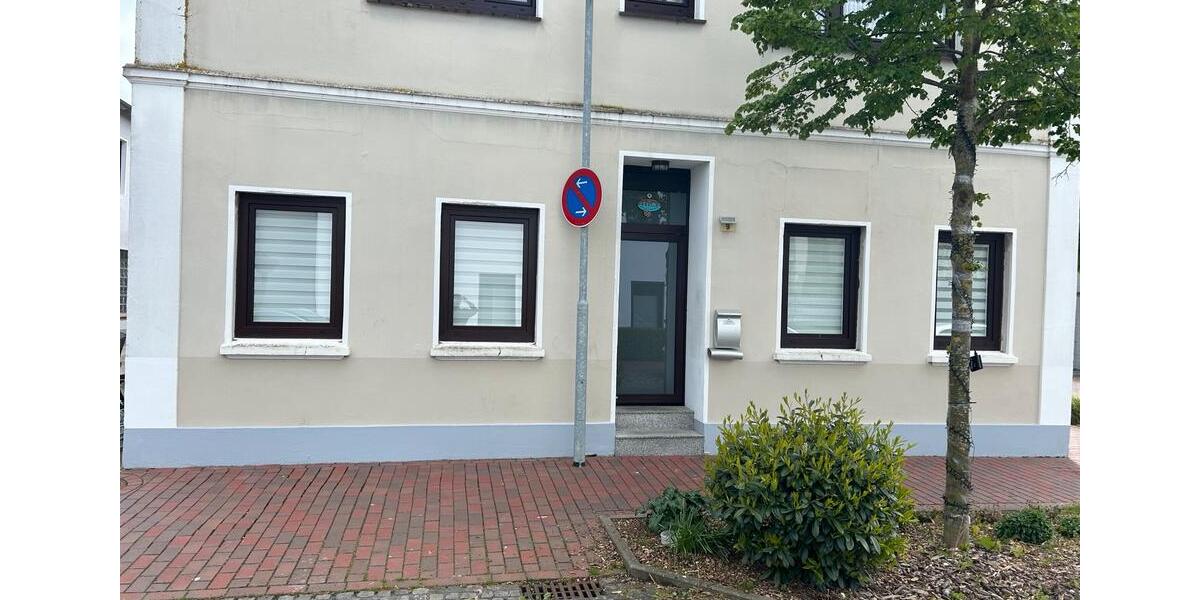 Mehrfamilienhaus, Wohnhaus Nordenham - 4 Zimmer, 104 m&sup2;, 130.000&euro; | Angebot:27002057