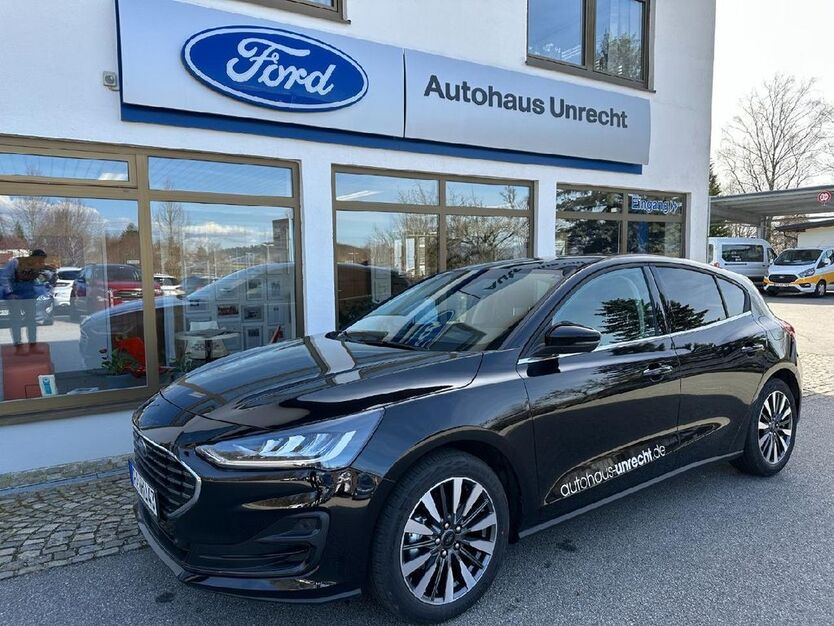 Ford Focus 10.000 km 29.490 € Tittling 94104