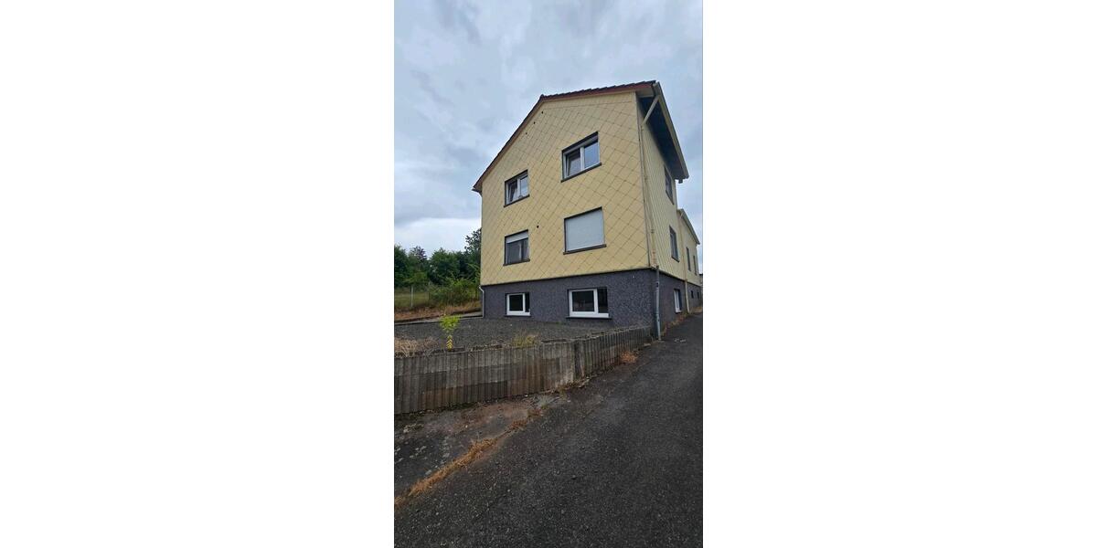 Mehrfamilienhaus, Wohnhaus Homburg - 7 Zimmer, 200 m&sup2;, 285.000&euro; | Angebot:27074884