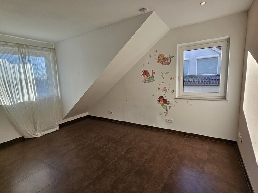 Modernes 1-2 Generationenhaus in familienfreundlicher Wohnlage von Mühlheim!
