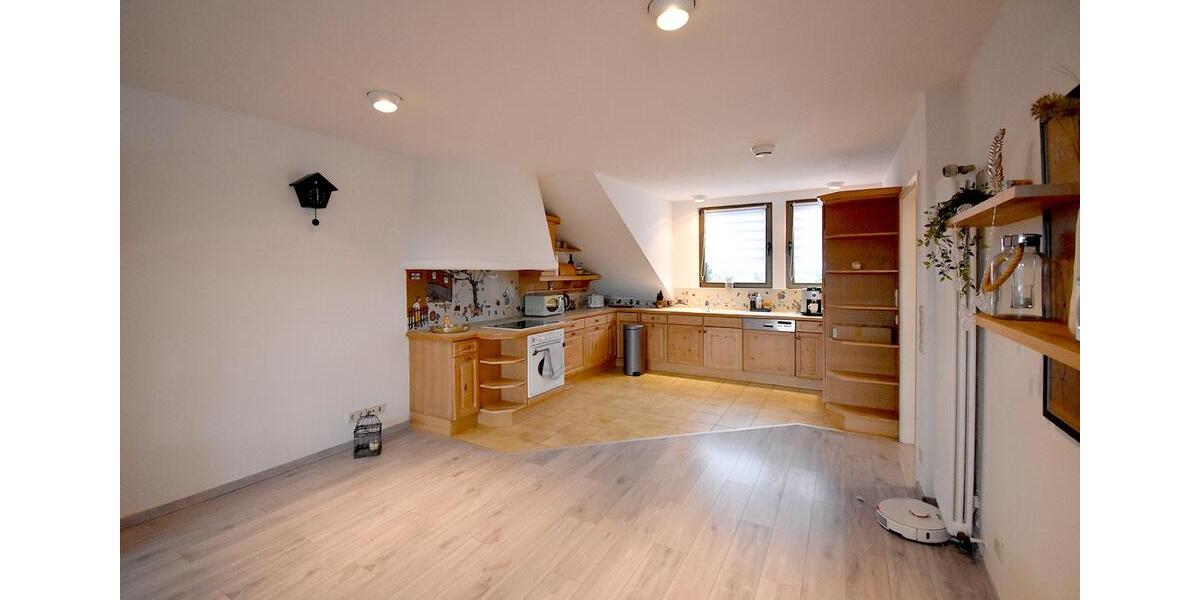 Dachgeschoßwohnung Rheinbach - 2 Zimmer, 93 m&sup2;, 840&euro; | Angebot:25377629