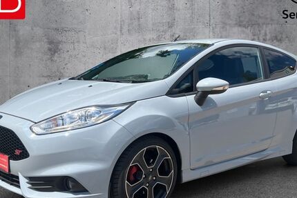 Ford Fiesta 45.000 km 15.450 &euro; Treuchtlingen 91757
