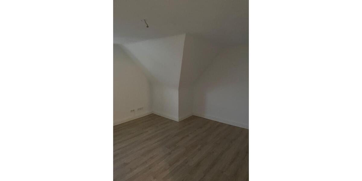 Dachgeschoßwohnung Zweibrücken - 2 Zimmer, 70 m&sup2;, 450&euro; | Angebot:26425887
