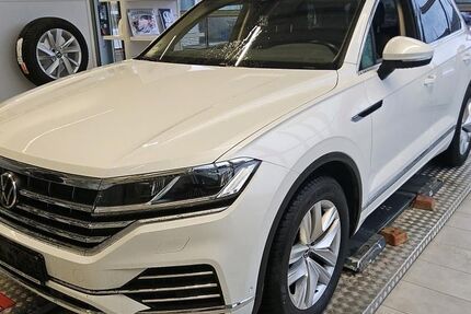VW Touareg 38.669 km 48.950 &euro; Gera 07546