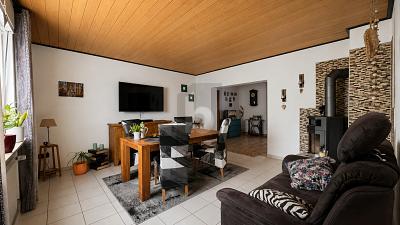 FAMILIENGLÜCK MIT ZUSÄTZLICHEM BAUGRUNDSTÜCK - Zweifamilienhaus Ehringshausen | Angebot:26866069