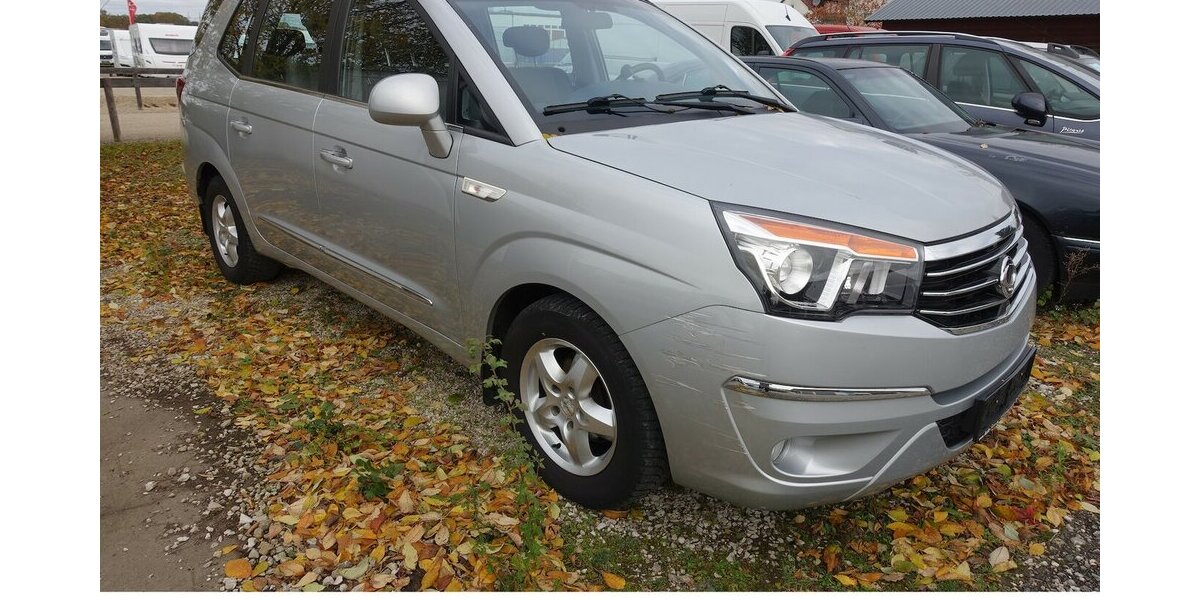 SsangYong Rodius 7-Sitzer Sitzheizung Ganzjahresreifen Alu 129.400 km 7.950 &euro; Neumarkt/OPf 92318