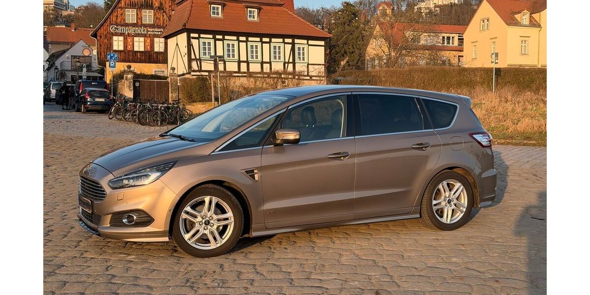 Ford S-Max 127.864 km 15.988 &euro; Dresden 01326