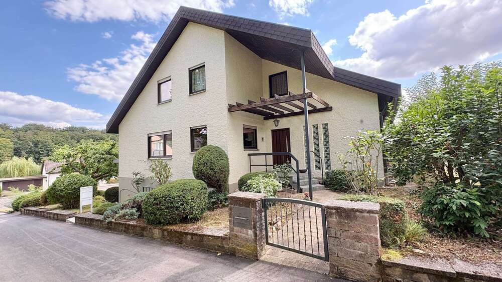 Einfamilienhaus Heilbronn Frankenbach - 9 Zimmer, 216 m&sup2;, 497.000&euro; | Angebot:27351701