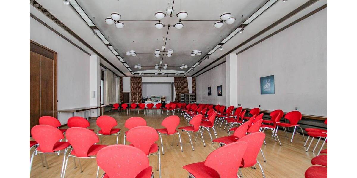 3000 m² INVESTProjekt - MFH - Jugendzentrum - MAN Gästehaus - Fußgängerzone zimmer