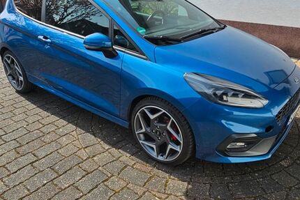 Ford Fiesta 41.500 km 17.900 &euro; Eitorf 53783