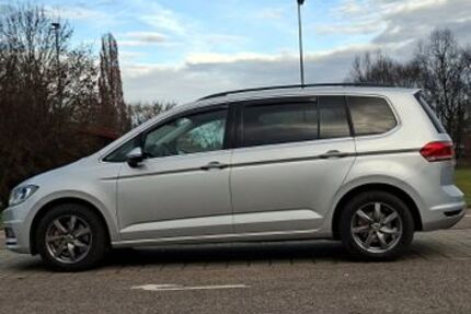 VW Touran 23.000 km 22.999 &euro; Bad Friedrichshall 74177